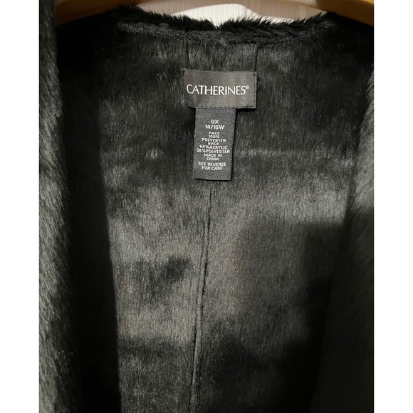 Catherine's Women's Reversible Black Faux Suede & Fur Open Front Vest Size 14/16 - Picture 2 of 6